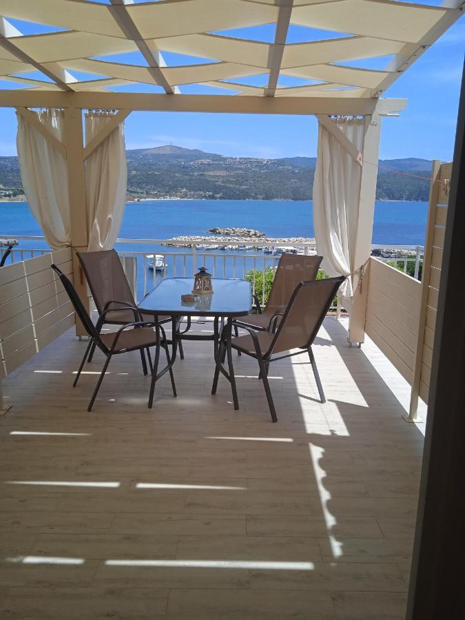 To Limanaki Appartement Finikounta Buitenkant foto