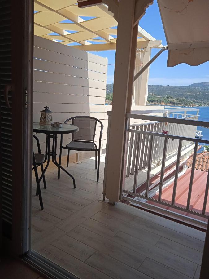To Limanaki Appartement Finikounta Buitenkant foto